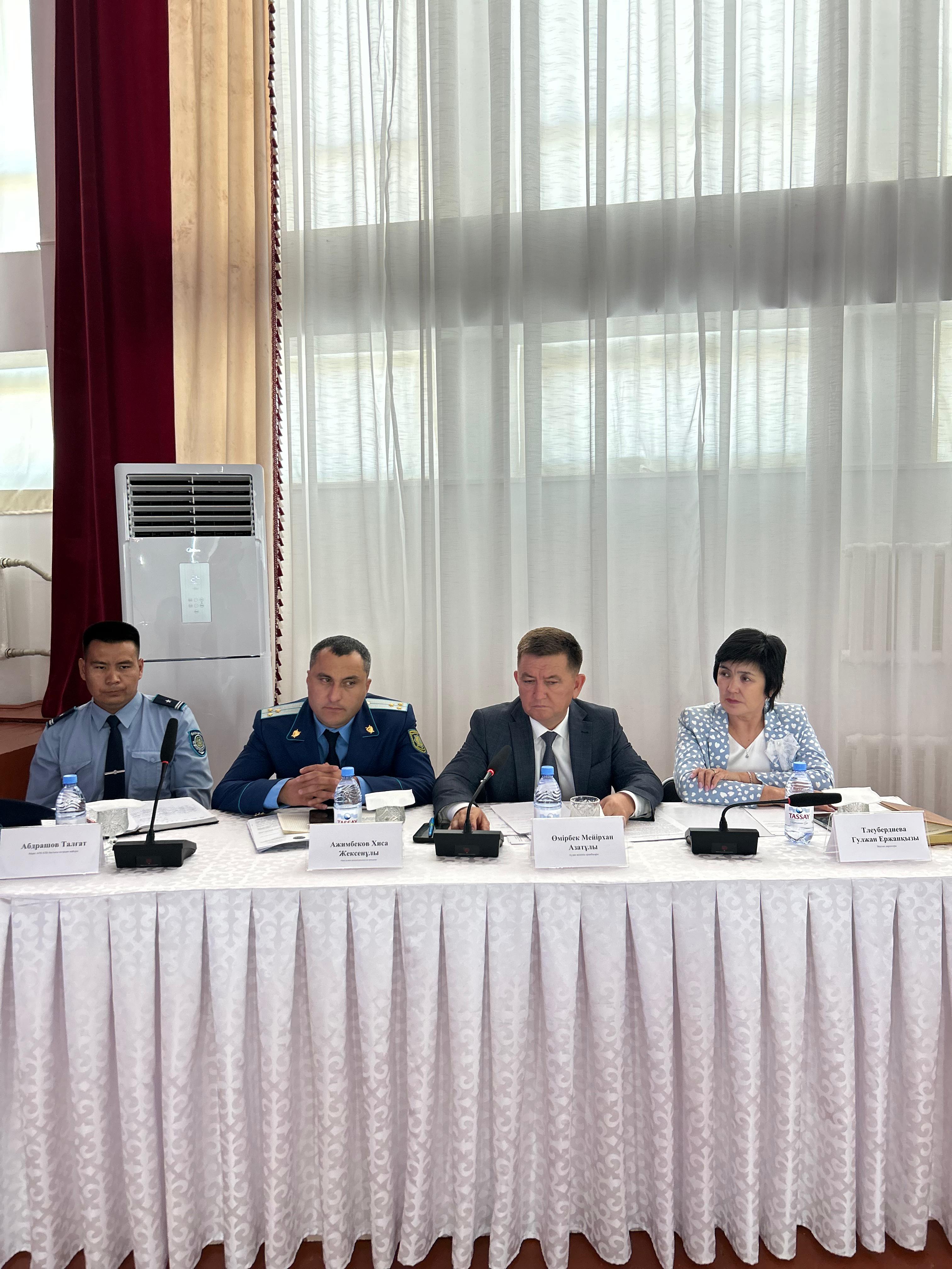 «Кәмелет жасына толмаған жасөспірімдер арасында құқық бұзушылықтың алдын алу» тақырыбында ата-аналар жиналысы
